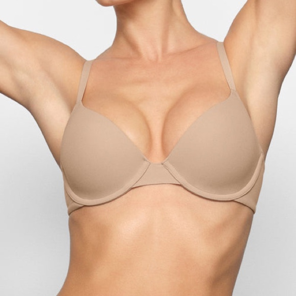 SKIMS NWT Fits Everybody Underwire Bra